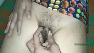 Desi Sex Desi sex The curvaceous, hairy pussy of this stunning Indian maid