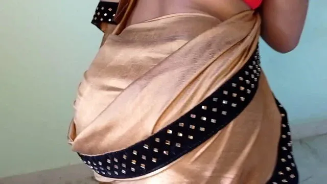 Indian couple Sex Crude aunty riding a cock and having a good time