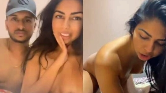 Taking pleasure in Punjabi females’ lewd selfies